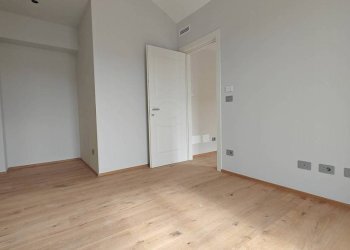 Camera da letto - Bilocale via Madama Cristina, 65, Torino (zona San Salvario) - foto 3