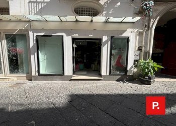 Foto 1 - Locale Commerciale Via San Giovanni
 
38, Caserta - foto 1