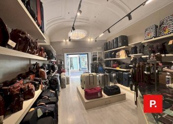 Foto 5 - Locale Commerciale Via San Giovanni
 
38, Caserta - foto 5