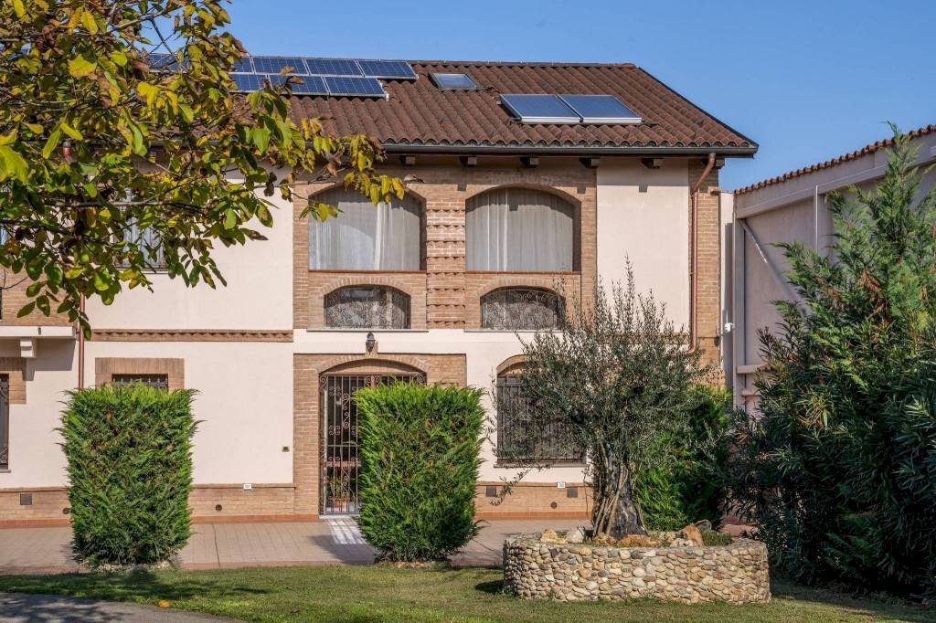 Facciata - Villa via Maniotto, 6, Carmagnola - foto 2