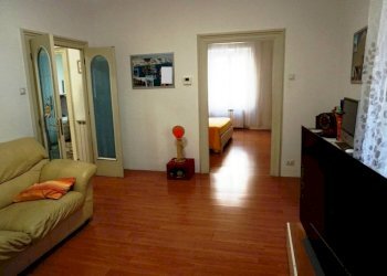 Salone - Trilocale corso Luigi Andrea Martinetti, 1, Genova (zona Sampierdarena) - foto 5