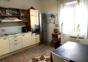 Cucina - Trilocale corso Luigi Andrea Martinetti, 1, Genova (zona Sampierdarena) - foto 7