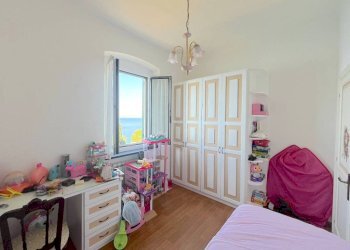 Camera da letto - Quadrilocale via Daniele Manin, 17, Sori - foto 12