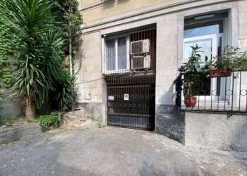 IMG_6404 - Box via Jacini, 2, Genova (zona Sestri Ponente) - foto 1