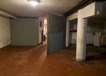 b9bfeb19-28dd-42ff-af96-41f993a54cf1 - Box via Jacini, 2, Genova (zona Sestri Ponente) - foto 4