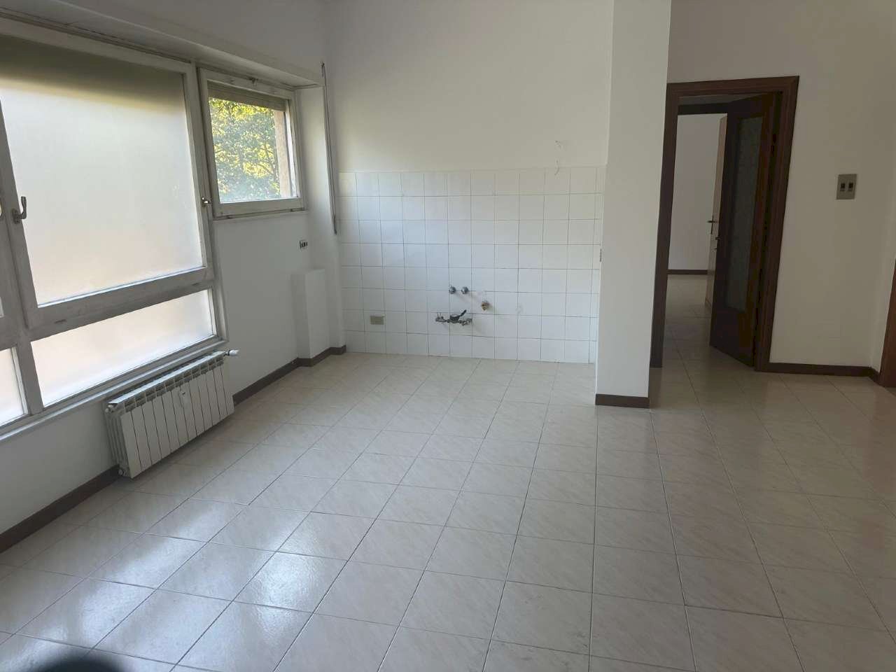 Angolo cottura - Bilocale via Beata Vergine del Carmelo, Roma (zona Mostacciano) - foto 2