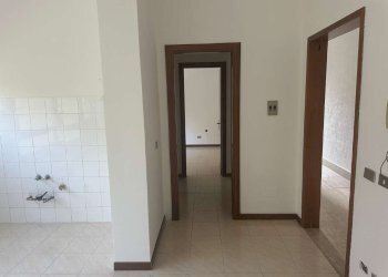 Disimpegno 1. - Bilocale via Beata Vergine del Carmelo, Roma (zona Mostacciano) - foto 9