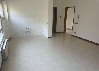 Soggiorno 5. - Bilocale via Beata Vergine del Carmelo, Roma (zona Mostacciano) - foto 7