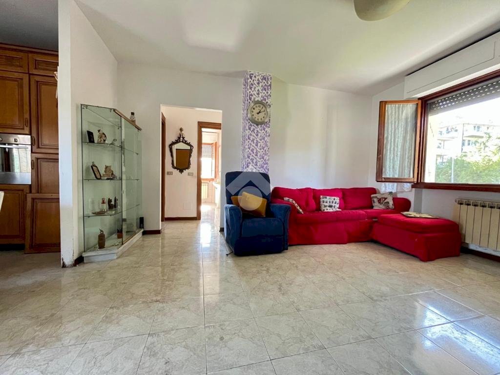 Four-room apartment Via Cisa, Sarzana - photo 1