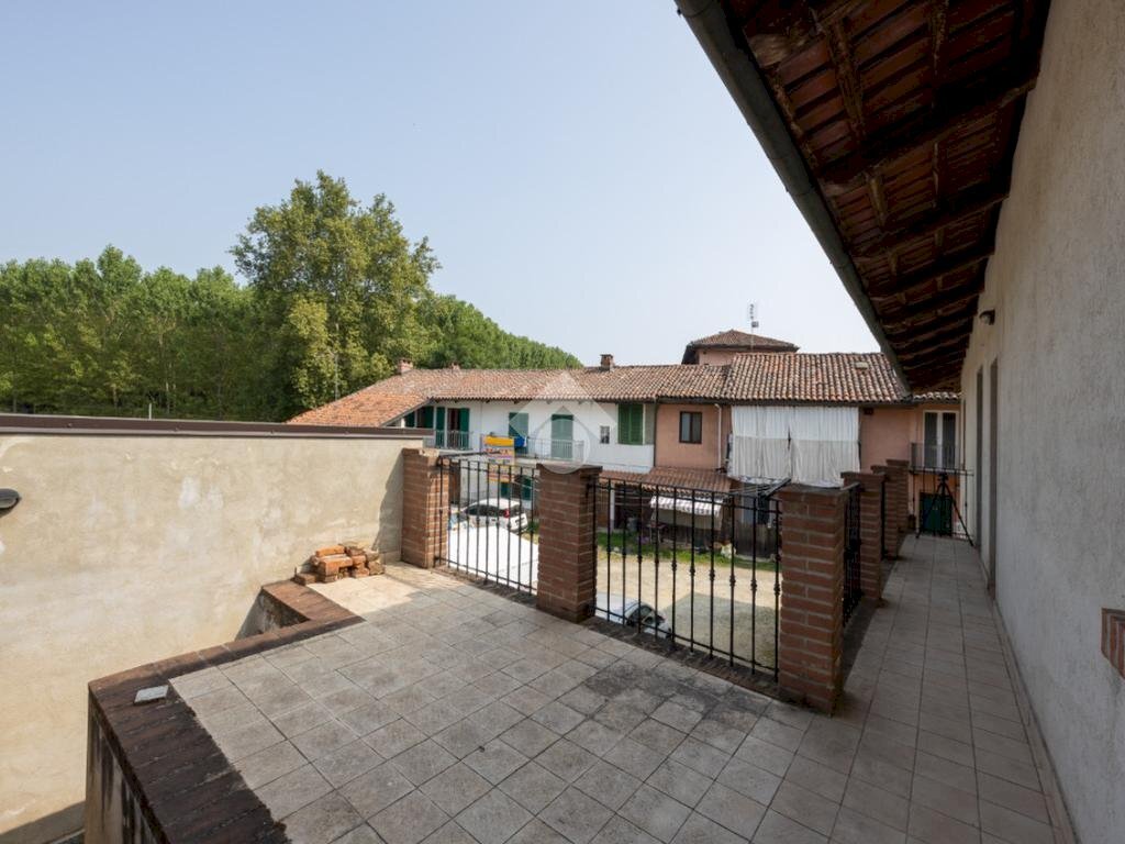 Semi-detached house Via garibaldi, Arignano - photo 1