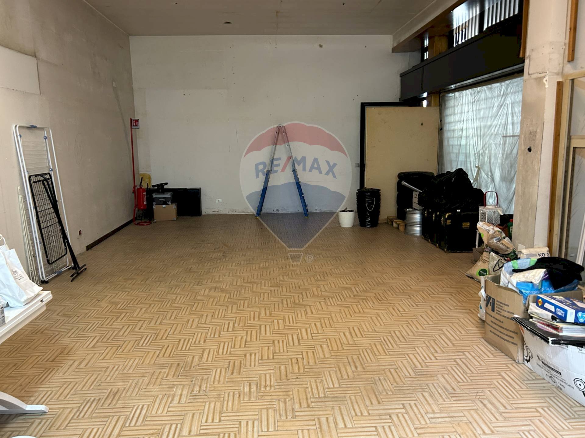 Stanza vuota - Ufficio LARGO ENRICO TOTI
 
9, Burago di Molgora - foto 3