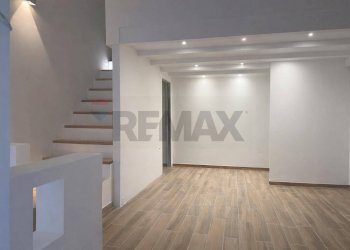 Stanza vuota - Bilocale Via Gioacchino Rossini
 
55, Triggiano - foto 4