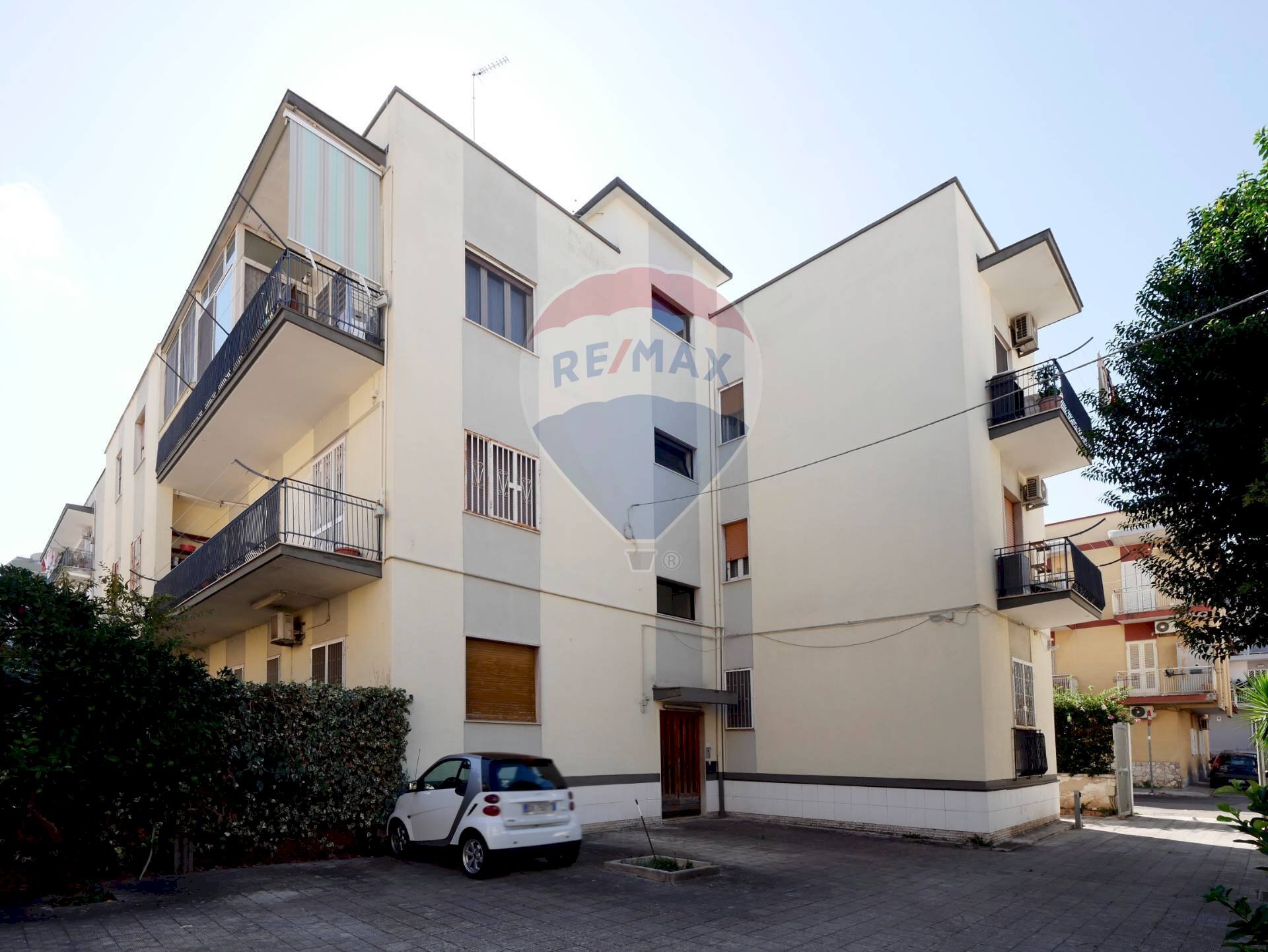 Edificio all\'aperto - Quadrilocale Via Lonigro
 
17, Bari - foto 1