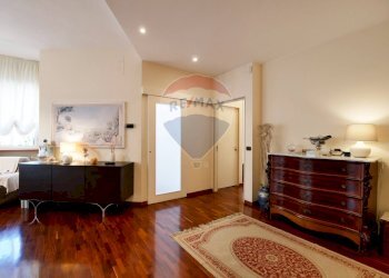 Soggiorno - Quadrilocale Via Lonigro
 
17, Bari - foto 3