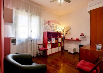 Soggiorno - Quadrilocale Via Lonigro
 
17, Bari - foto 14