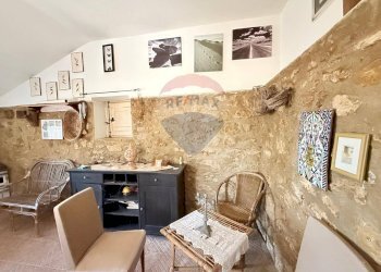 Sala da pranzo - Casa indipendente contrada poggio ianche, Caltagirone - foto 18