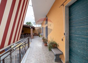 Balcone - Casa semi indipendente VIA SALVATORE GIUFFRIDA
 
15, Mascalucia - foto 7