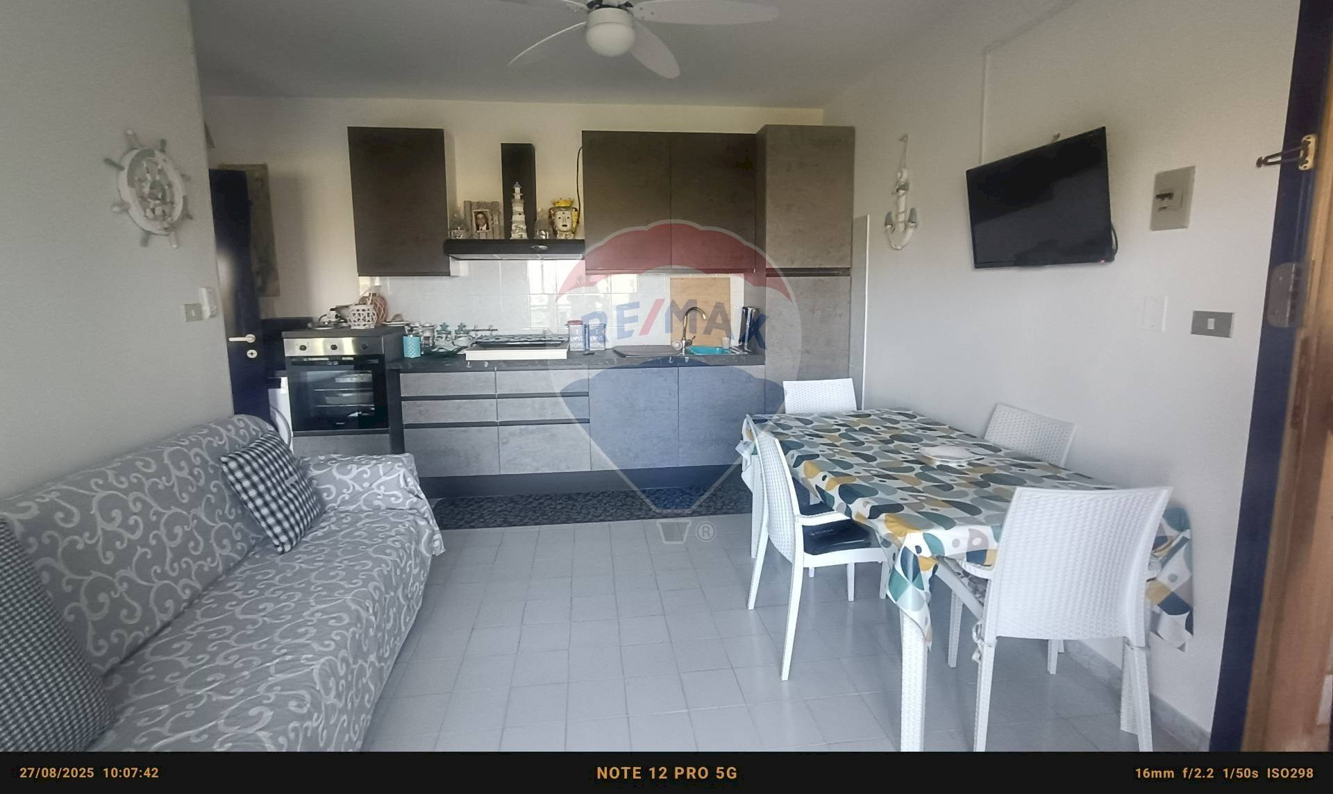 Sala da pranzo - Two-room apartment Residence Koronat - GVMX+V89
 
SNC, Manfredonia - photo 1