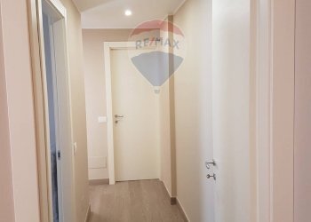 Hall / corridoio - Trilocale Via Vignati
 
10, Milano - foto 9