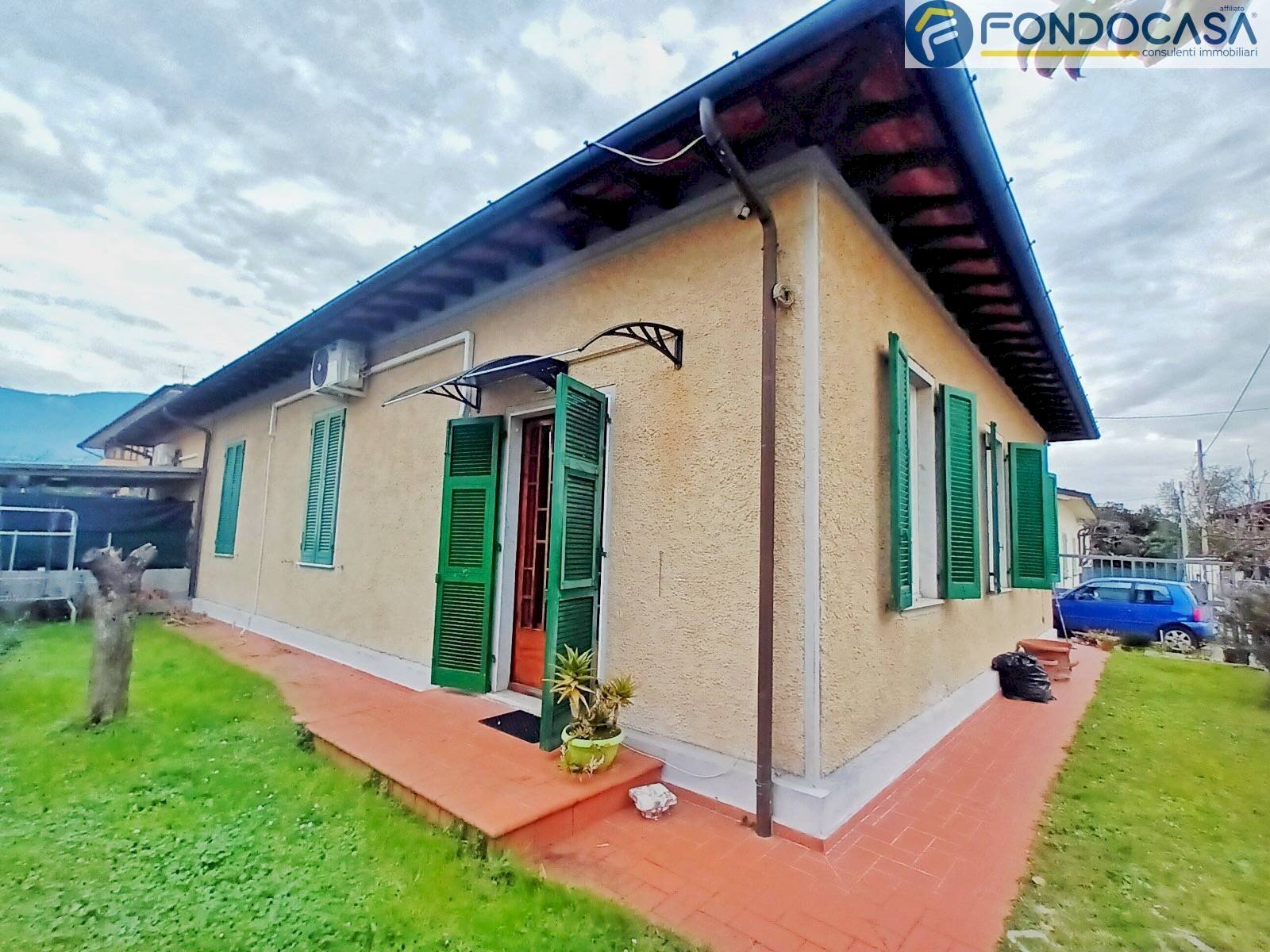 facciata - Casa semi indipendente Via Don Giovanni Minzoni, Pietrasanta - foto 2