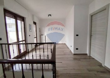 Hall / corridoio - Quadrilocale Via Bandinelli
 
15, Surbo - foto 6