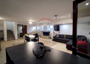 Sala da pranzo - Quadrilocale Via Bandinelli
 
15, Surbo - foto 19