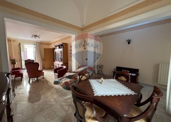 Sala da pranzo - Casa indipendente Gabriele D'Annunzio
 
13, Salice Salentino - foto 2