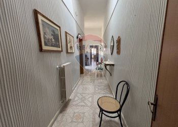 Hall / corridoio - Casa indipendente Gabriele D'Annunzio
 
13, Salice Salentino - foto 9