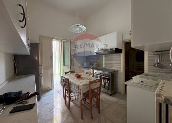 Cucina - Casa indipendente Gabriele D'Annunzio
 
13, Salice Salentino - foto 10