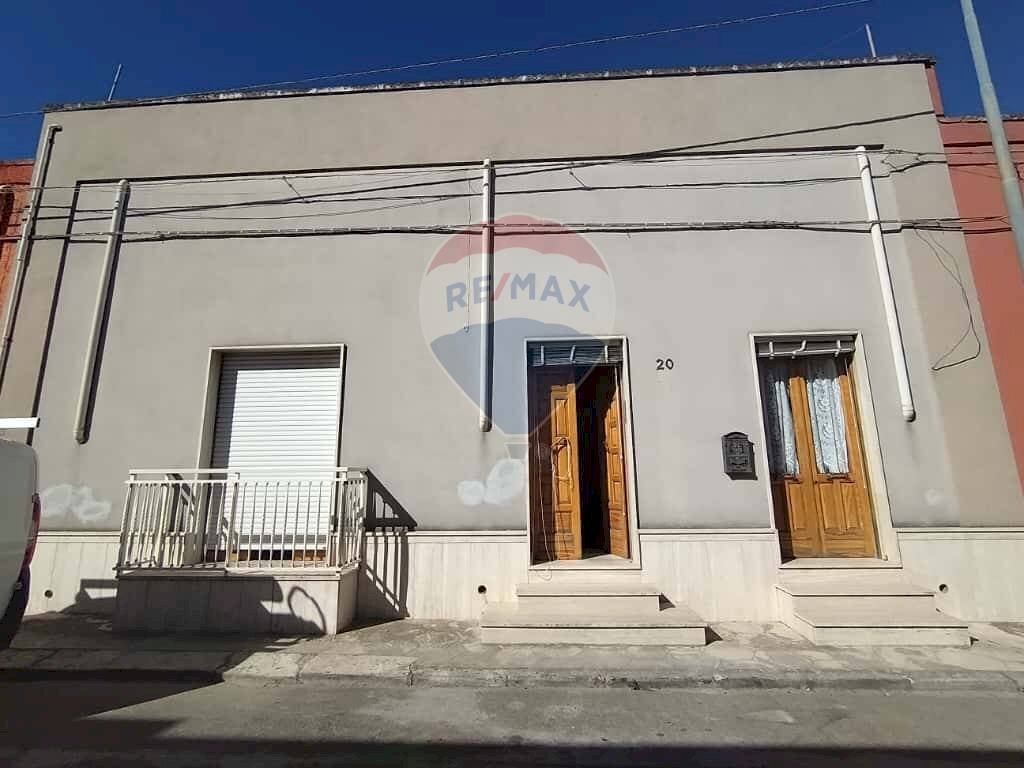 Casa all\'aperto - Casa indipendente Via Armando Diaz
 
20, Salice Salentino - foto 1