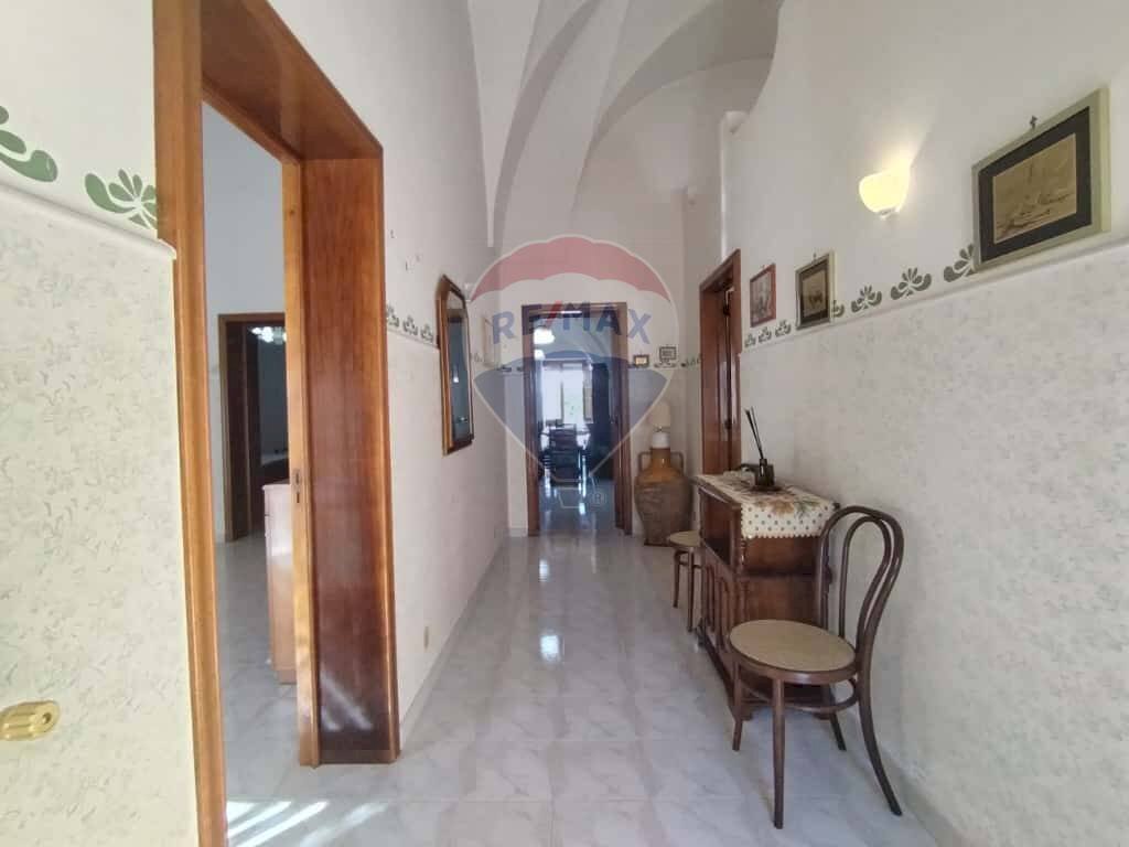 Hall / corridoio - Casa indipendente Via Armando Diaz
 
20, Salice Salentino - foto 2