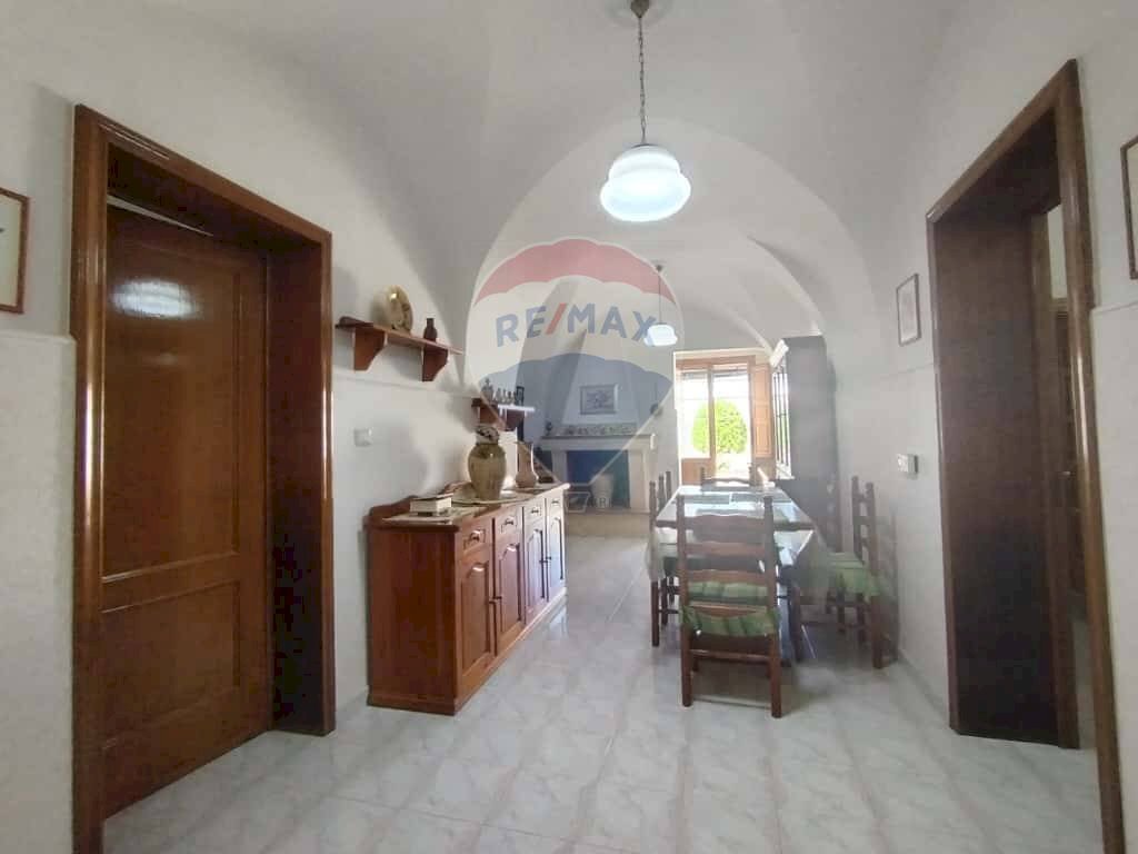 Sala da pranzo - Casa indipendente Via Armando Diaz
 
20, Salice Salentino - foto 3