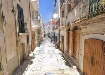 Edificio all\'aperto - Independent house Via Acquaviva D'Aragona
 
158, Conversano - photo 6