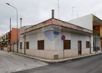 Edificio all\'aperto - Casa indipendente Via Alessandro Volta
 
42, Cellamare - foto 1