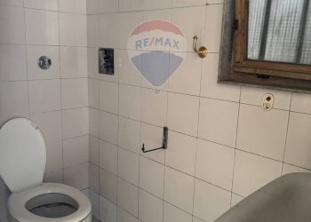Bagno - Locale Commerciale Via Brigata Regina
136, Bari - foto 5