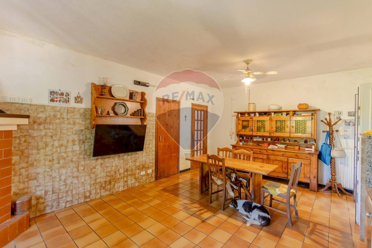 Sala da pranzo - Villa Via Crispiano
132/A, Martina Franca - photo 2