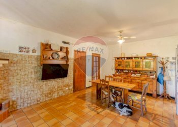 Sala da pranzo - Villa Via Crispiano
 
132/A, Martina Franca - foto 2