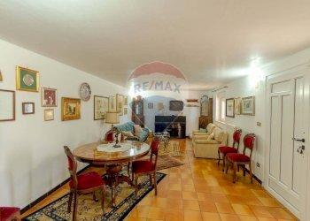 Sala da pranzo - Villa Via Crispiano
 
132/A, Martina Franca - foto 12