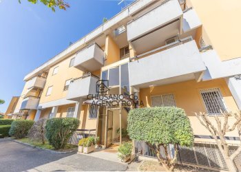 Foto 1 - Trilocale Via Montauro
4, Roma - foto 1