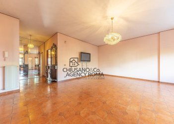 Foto 2 - Trilocale Via Montauro
4, Roma - foto 2