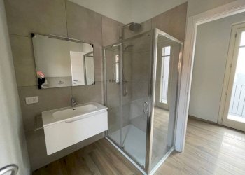 Bagno - Two-room apartment via Palazzina, Borgomanero - photo 11