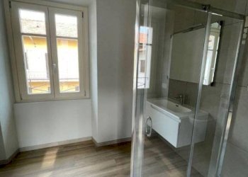Bagno - Two-room apartment via Palazzina, Borgomanero - photo 12