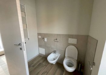 Bagno - Two-room apartment via Palazzina, Borgomanero - photo 14