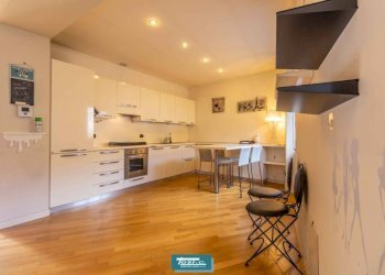 Cucina - Villa via Brunelli Maioni, 59, Borgomanero - foto 5