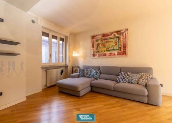 Salone - Villa via Brunelli Maioni, 59, Borgomanero - foto 8