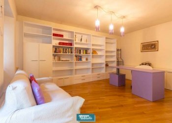 Salone - Villa via Brunelli Maioni, 59, Borgomanero - foto 21