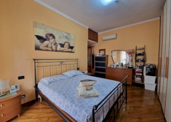 Camera da letto - Quadrilocale via Graziella Giuffrida, 11, Genova (zona Sampierdarena) - foto 9