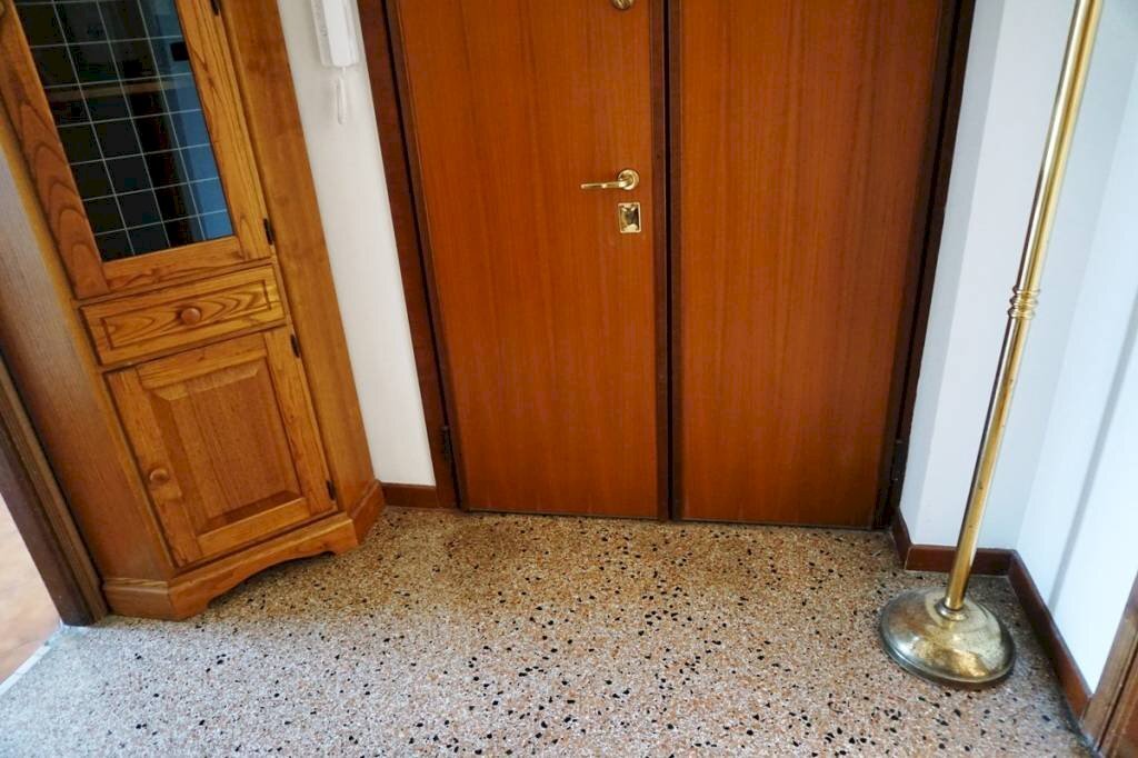 Interno palazzo - Trilocale via San Bartolomeo del Fossato, 100, Genova (zona Sampierdarena) - foto 2