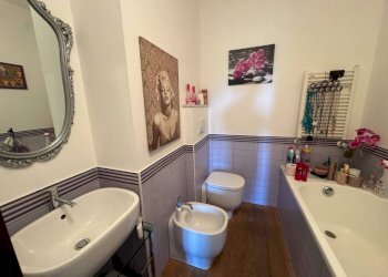 Bagno - Trilocale via Emilio Salgari, Genova (zona Pegli) - foto 9