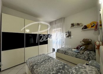 Camera da letto - Quadrilocale via Giobatta De Nobili, 4, La Spezia - foto 13